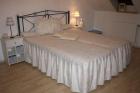 Romantisches französisches Doppelbett
